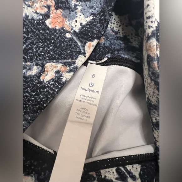 Lululemon Wunder Under Crop (Hi-Rise) 21" - Picture 9 of 10